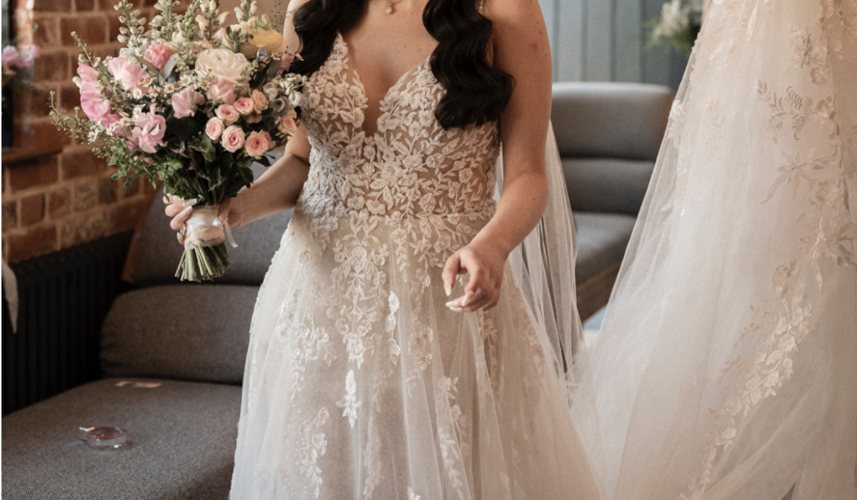 Lily & Bee | Waterlooville | Home