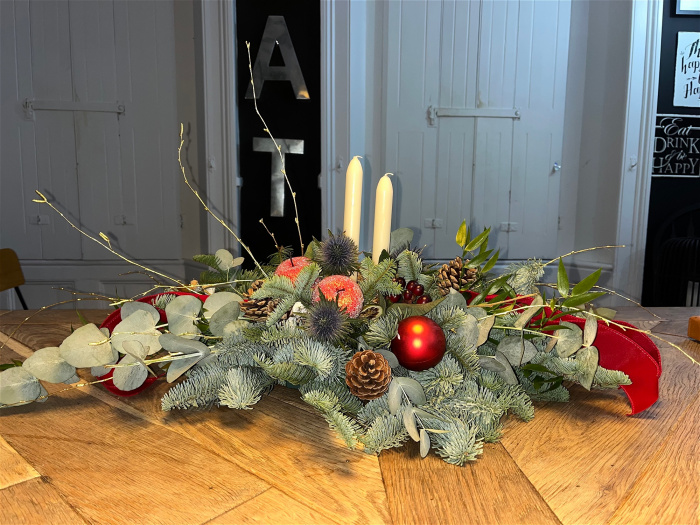 Christmas florals | Love actually Christmas table centre