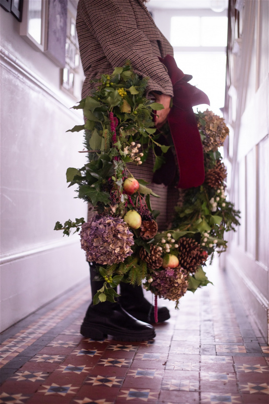 Christmas Door wreath | Christmas florals | The holiday show shopper wreath