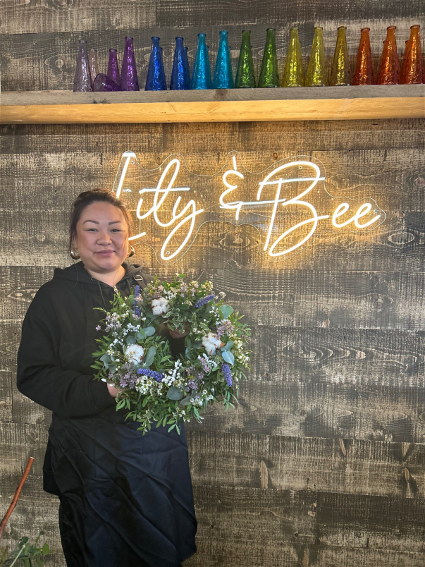 floristry workshops and courses | Floristry Workshops | Upsell gifts | Spring wreath workshop