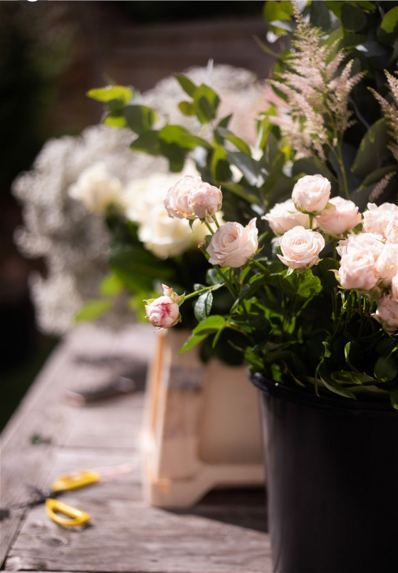 floristry workshops and courses | Floristry Workshops | Flower school | Create Floral arrangements For your workplace