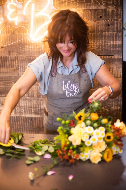floristry workshops and courses | Flower school | Gifts | On line beginner floristry lessons | beginners Online five essential designs course