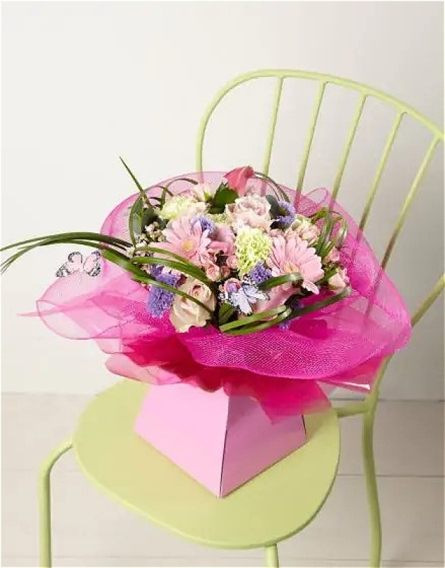 Gift Flowers for all occasions | Luxury Bouquet in a Aqua box