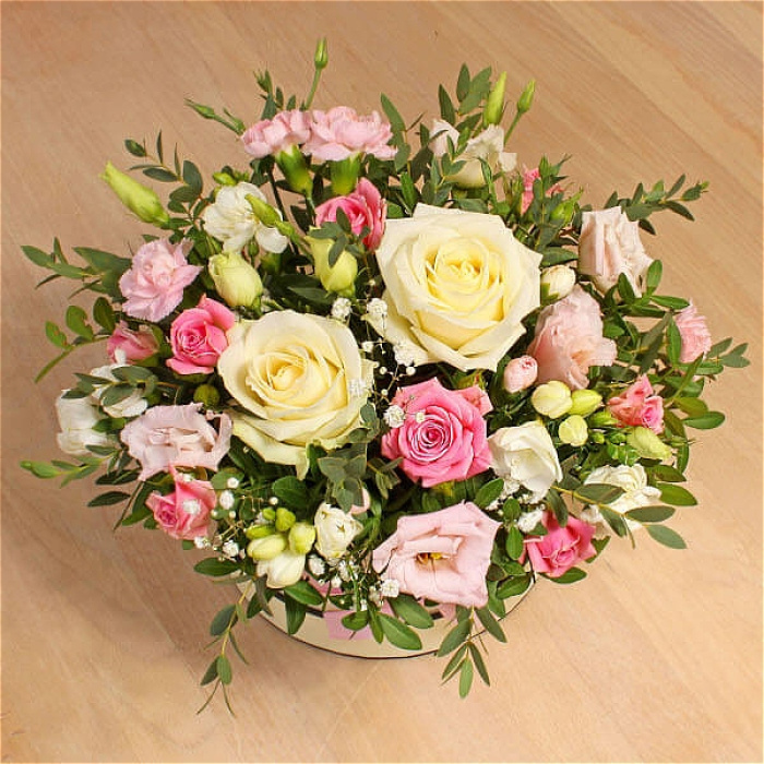 Eco Friendly Gift and Farewell Flowers | Farewell & Sympathy Flowers | Garden Flower Gift Shop | Mothers Day | Luxury Hat Box