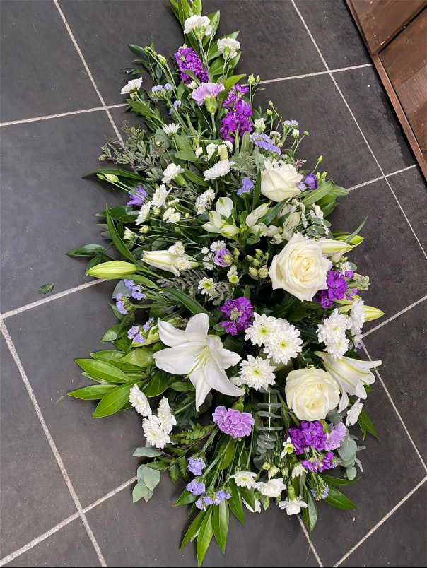 Casket sprays | Funeral Tributes | Single ended coffin spray