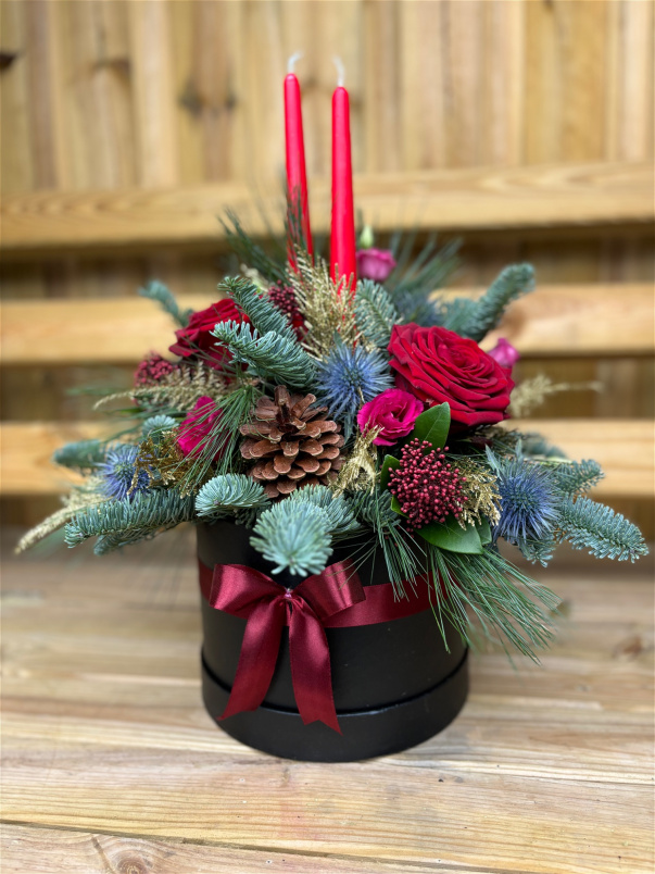 Festive florals | 𝐃𝐨𝐮𝐛𝐥𝐞 𝐜𝐚𝐧𝐝𝐥𝐞 𝐡𝐚𝐭 𝐛𝐨𝐱 𝐚𝐫𝐫𝐚𝐧𝐠𝐞𝐦𝐞𝐧𝐭