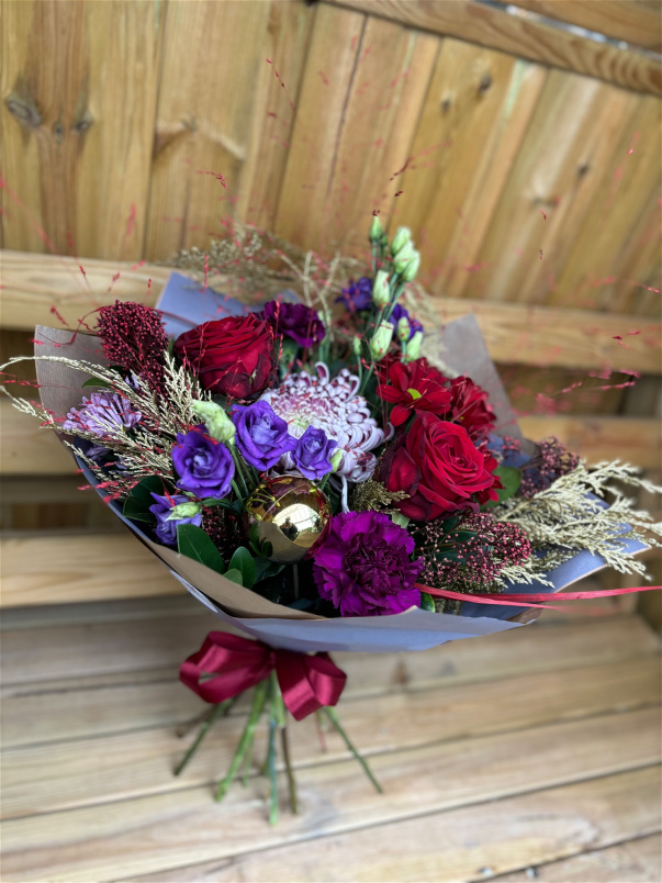 Festive florals | 𝐅𝐞𝐬𝐭𝐢𝐯𝐞 𝐞𝐜𝐨 𝐟𝐫𝐢𝐞𝐧𝐝𝐥𝐲 𝐛𝐨𝐮𝐪𝐮𝐞𝐭