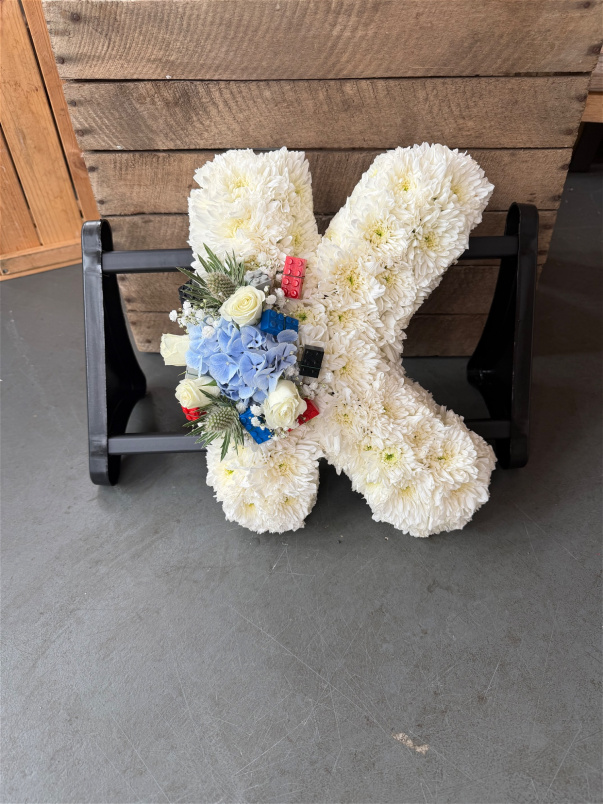 Funeral flowers | Letters | Single Letter