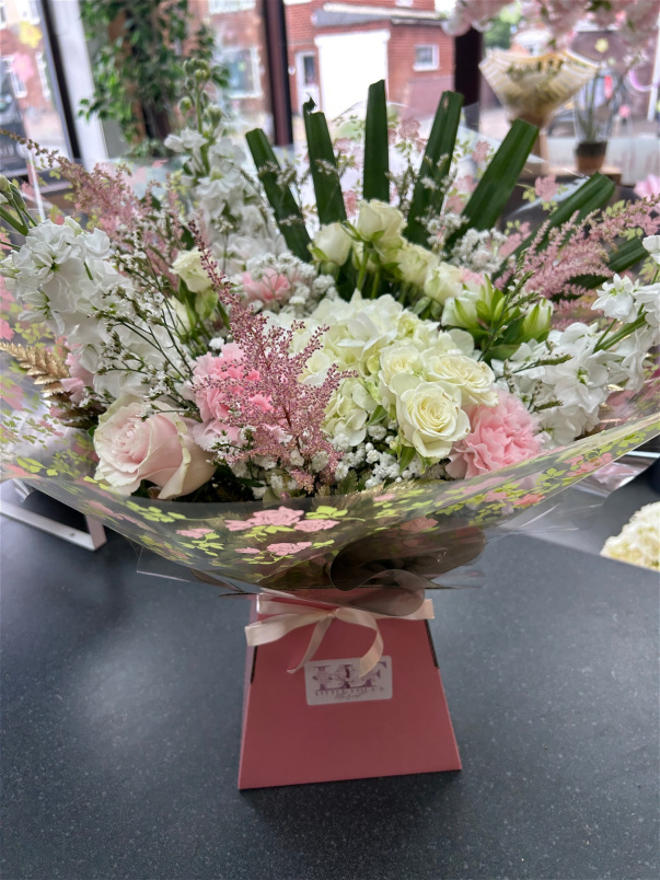 Arrangements | Gifts | Our favourite’s | The cottage garden