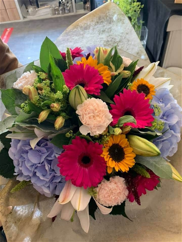 Bouquets | Gifts | Round aqua bouquet seasonal