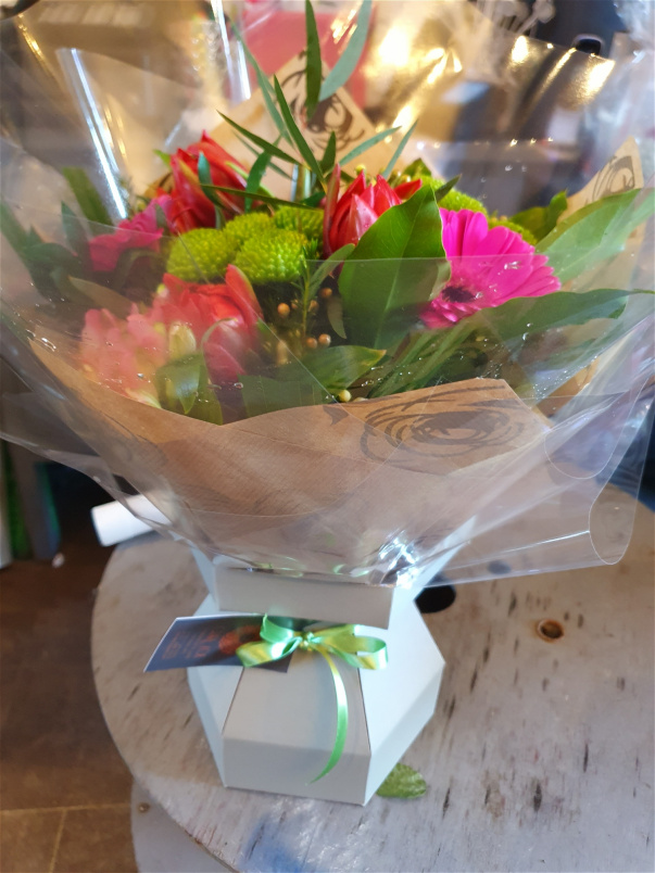 Bouquets | Gifts | Midi aqua bouquet