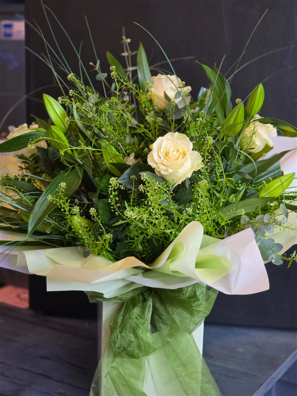 Bouquets | shop | valentines | Pure romance