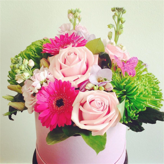 Arrangements | Bouquets | Gifts | Fresh Flower Hatbox
