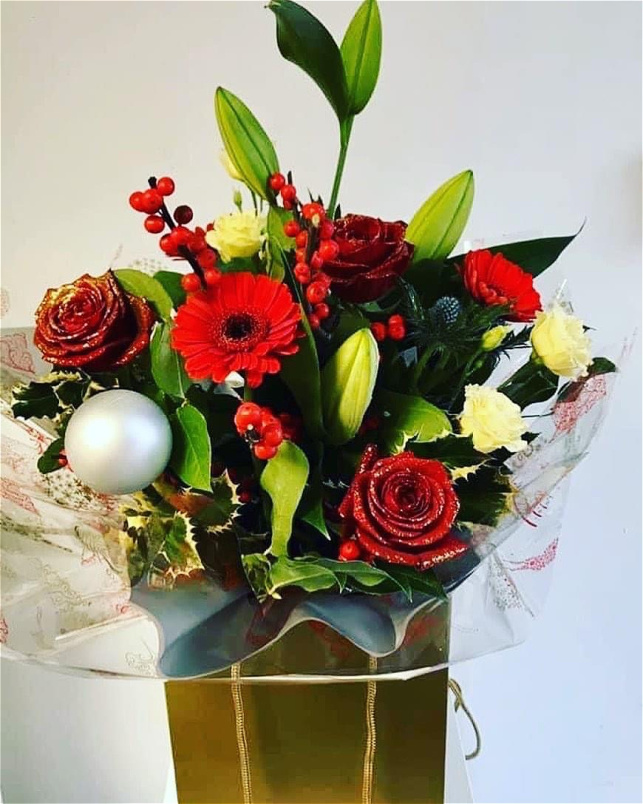 Bouquets | Christmas Time | Gifts | Christmas Handtied in water