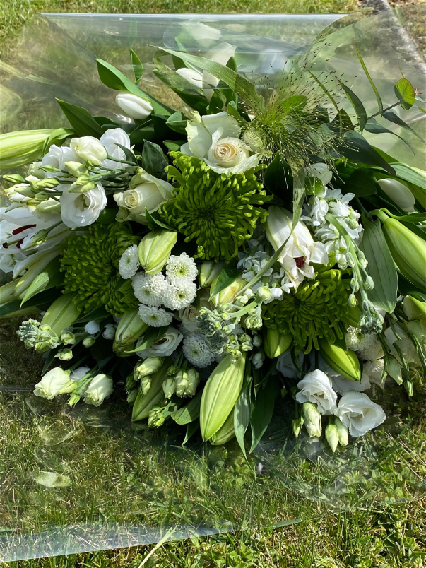 Bouquets | Florist's choice neutrals bouquet