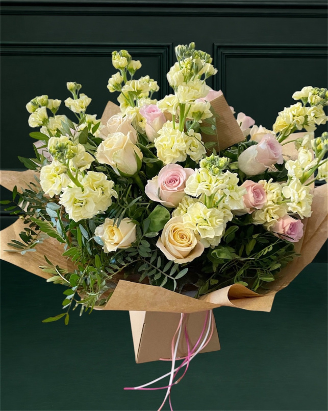 The bouquet collection | The Mother’s Day collection | ROSES AND STOCKS BOUQUET