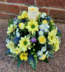 Traditional funeral tributes | Saucer posy - flowers