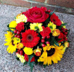 Traditional funeral tributes | Saucer posy - flowers