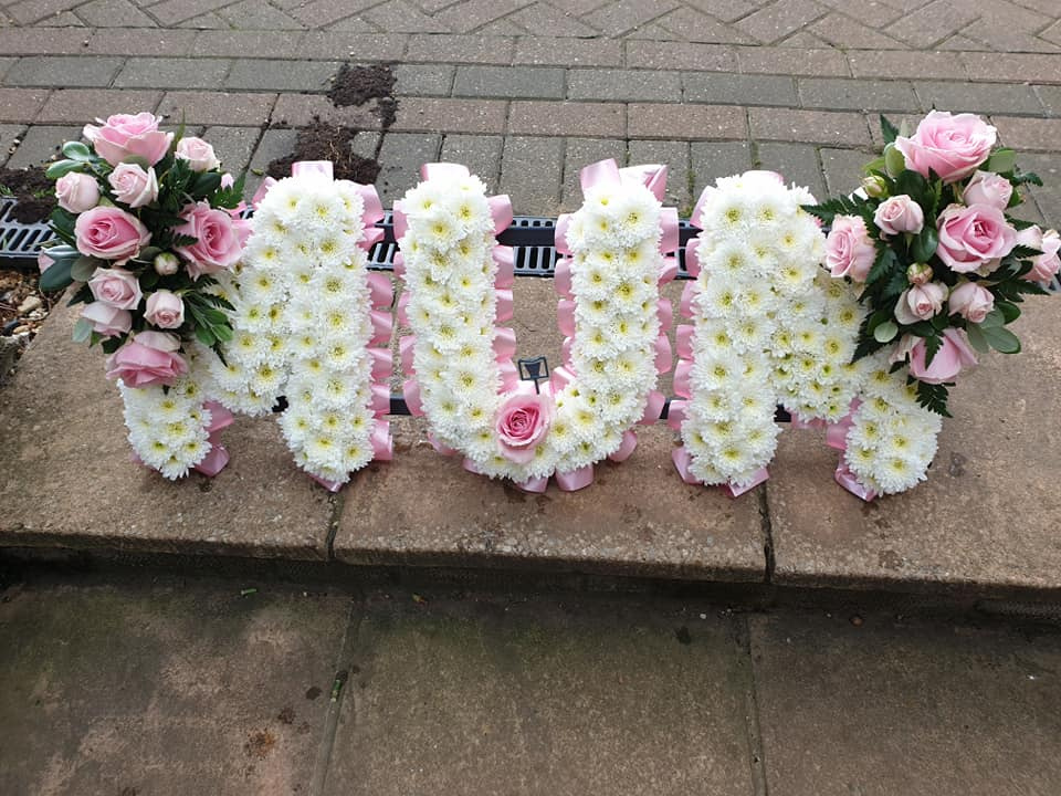 Mrs Bee's Flower Company | Stamford | Funeral