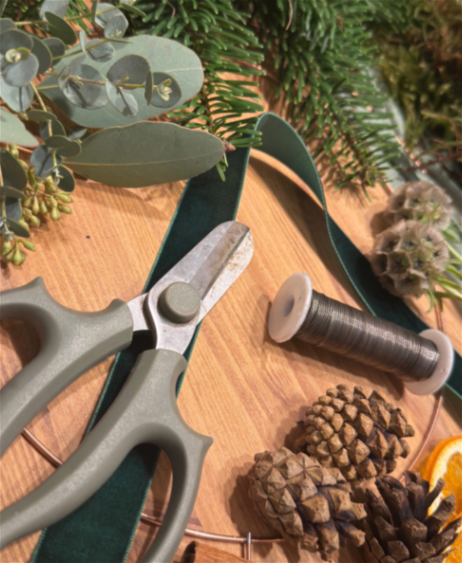 DIY Christmas Wreath Kit | DIY Christmas Wreath Kit