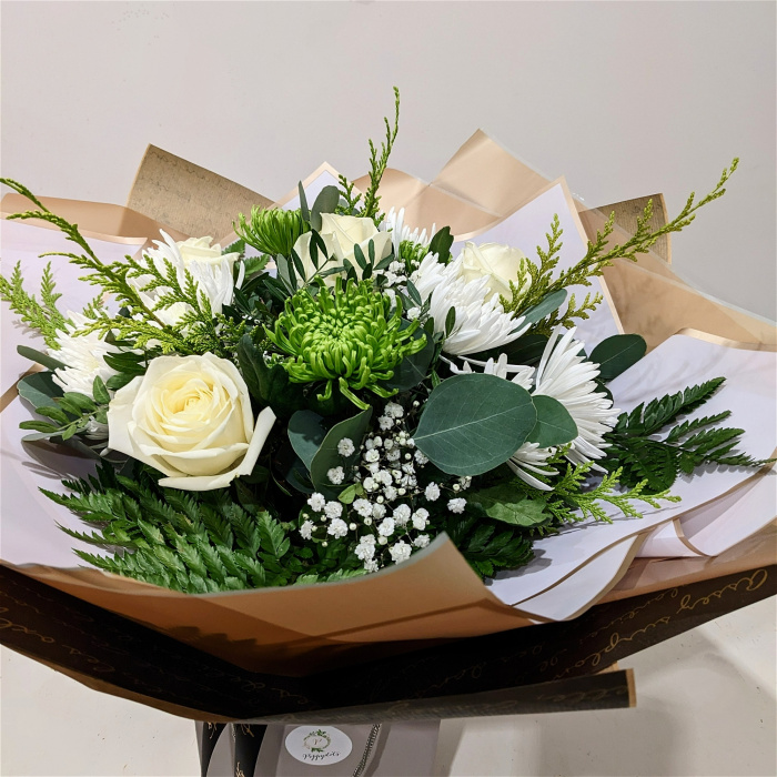 Gift Bouquets | White & Green Hand-tied Bouquet