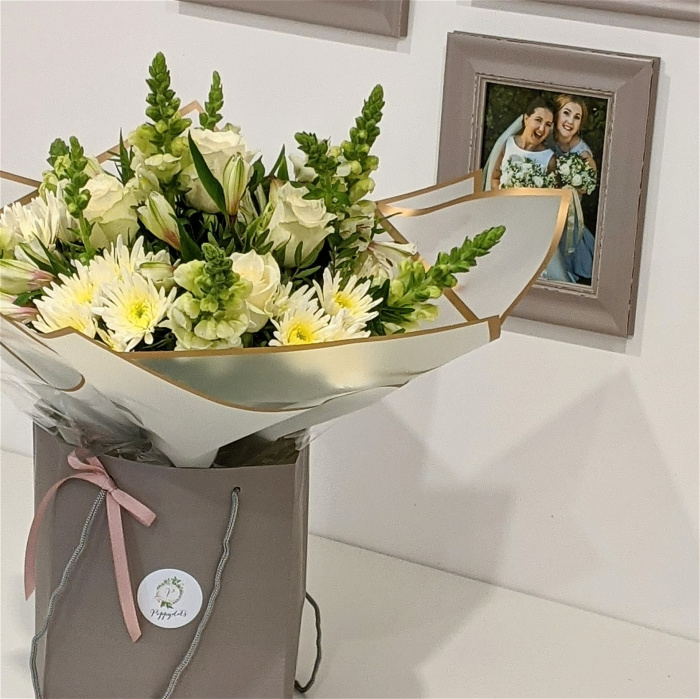 Gift Bouquets | Mother's Day | White & Green Hand-tied Bouquet