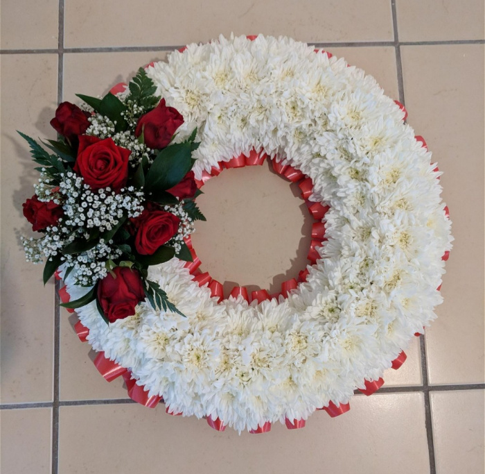 Funeral & Sympathy | Funeral Tribute - Based Wreath