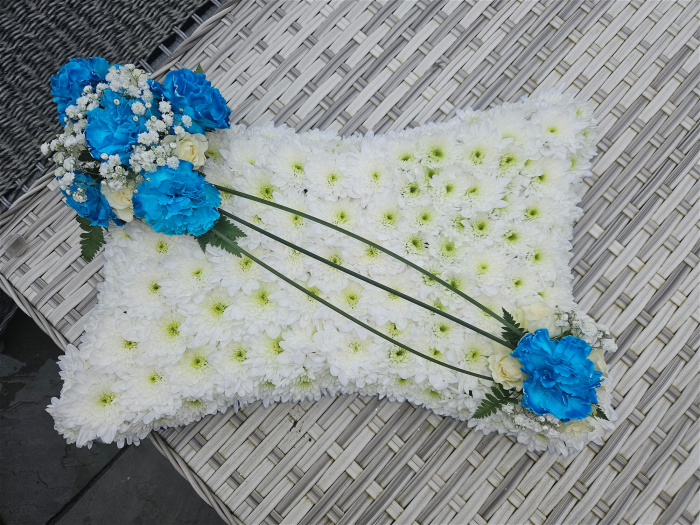Funeral Tributes | Pillow tributes
