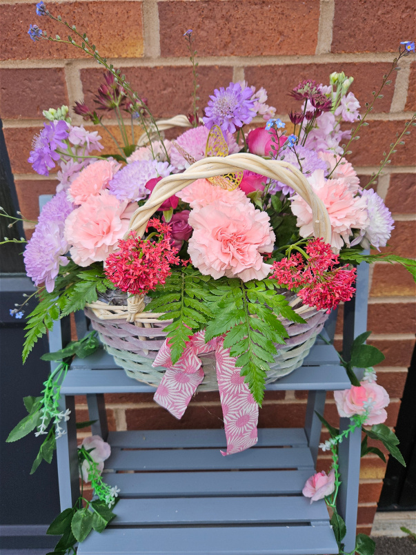 Baskets | Upsell gifts | Basket full of love