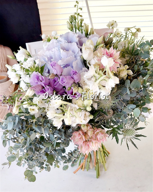 AT A GLANCE | Birthday Flowers | Aine - Beautiful Handtied Bouquet