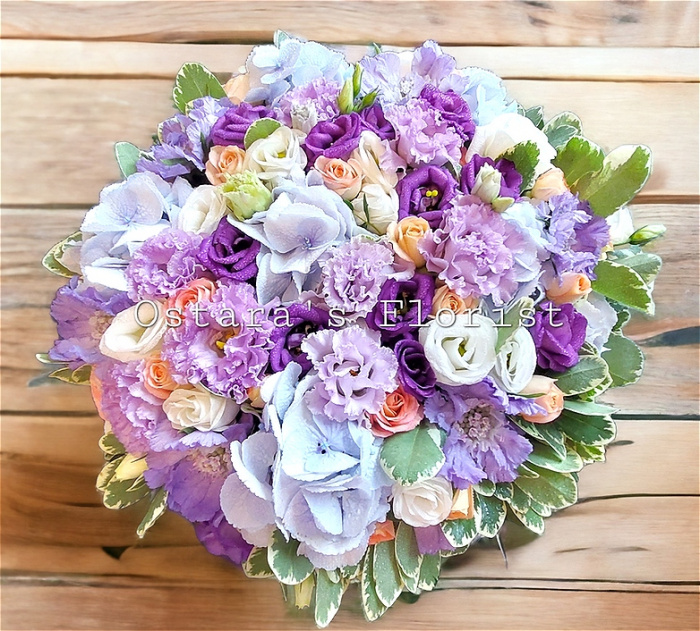 Sympathy Flowers | Aine - Sympathy Posie