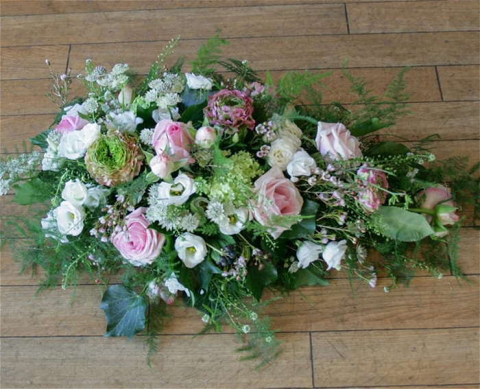 Funeral, Sympathy | Seasonal Spray