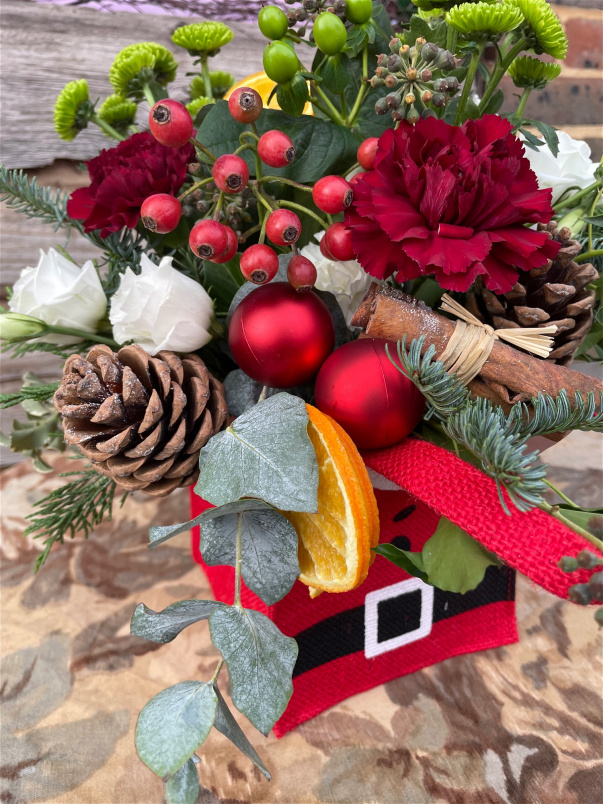 Arrangements | Christmas | Christmas Gift Bags