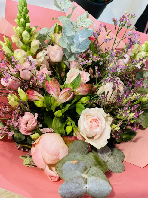 Anna May Floristry | Lucan | Experience the Joy of Fresh Flowers, Introducing Our Flower Subscription Service with Nationwide Delivery