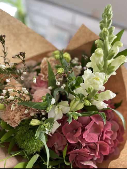 Anna May Floristry | Lucan | Experience the Joy of Fresh Flowers, Introducing Our Flower Subscription Service with Nationwide Delivery