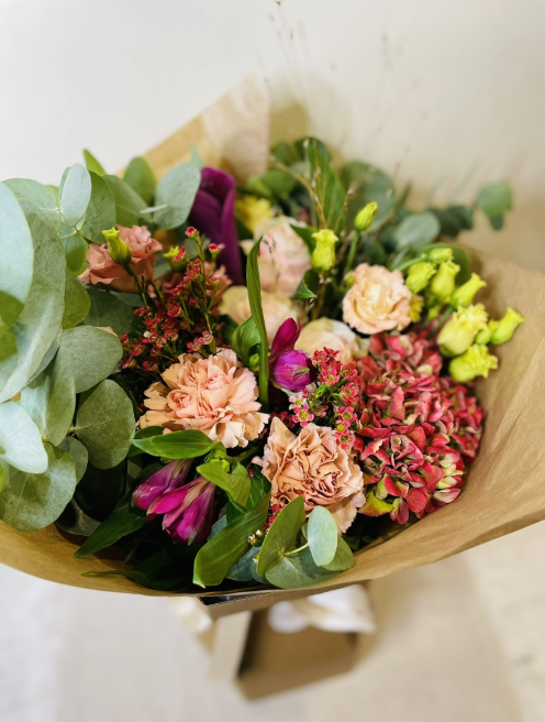 Anna May Floristry | Lucan | Experience the Joy of Fresh Flowers, Introducing Our Flower Subscription Service with Nationwide Delivery