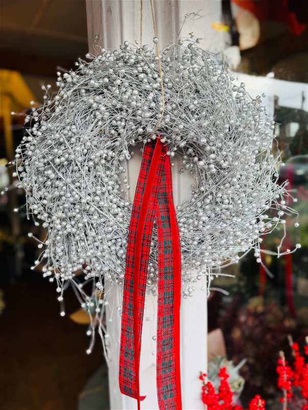 Christmas | Wreaths  | Silver Pod Wreath