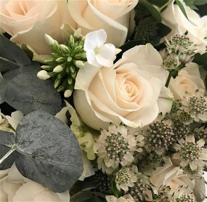 Bouquets | Classic Whites & Greens