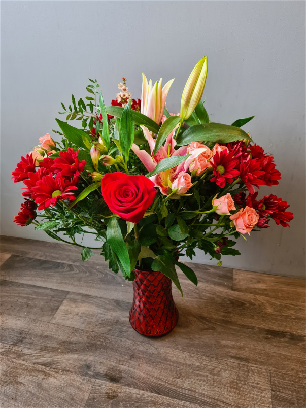 Christmas Flowers | Valentines Day Flowers | Valentine's Vase