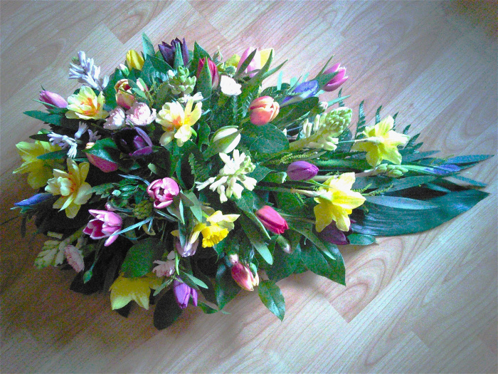 Funeral-Teardrop Sprays | Spring Spray