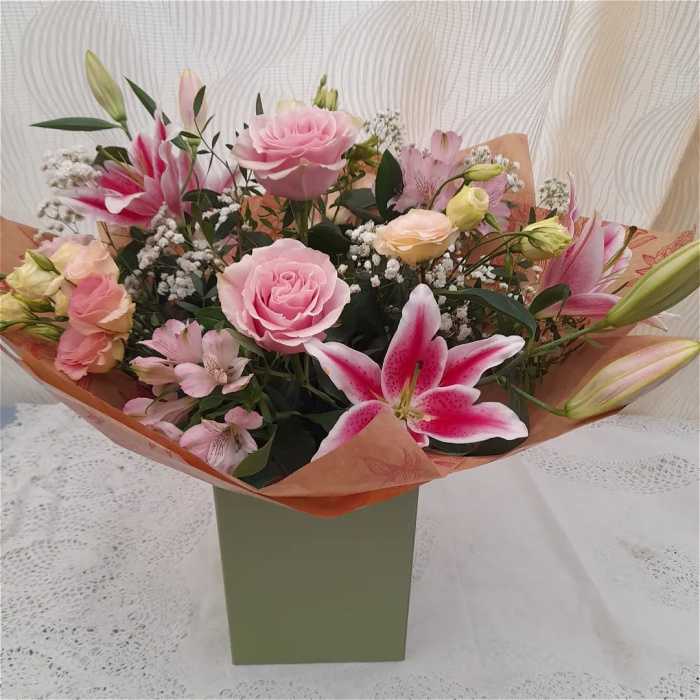 Hand-Tied Bouquets | Mother's Day | Pretty Pink