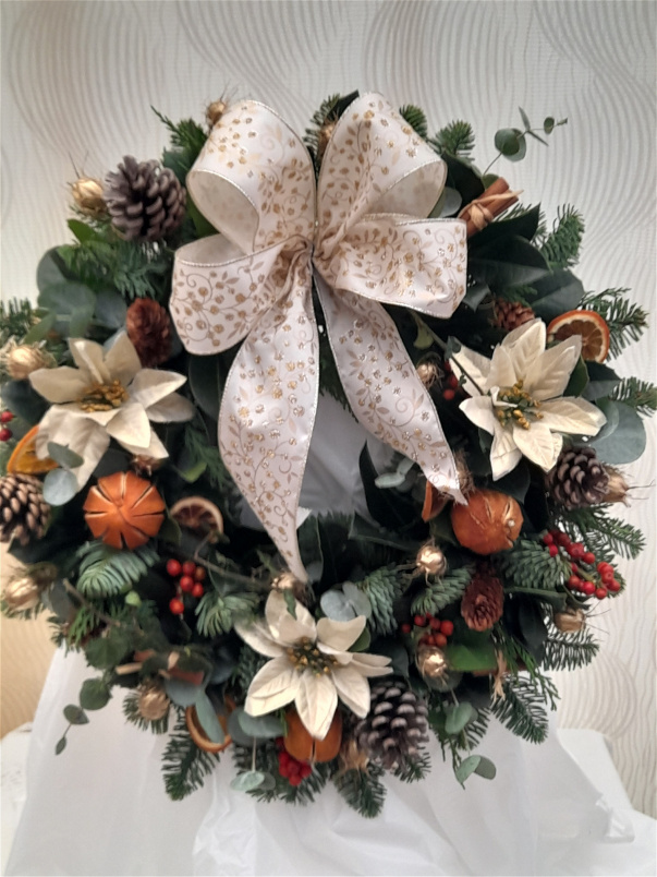 Christmas Wreaths | Nationwide Delivery | Cream Poinsettia Christmas Wreath