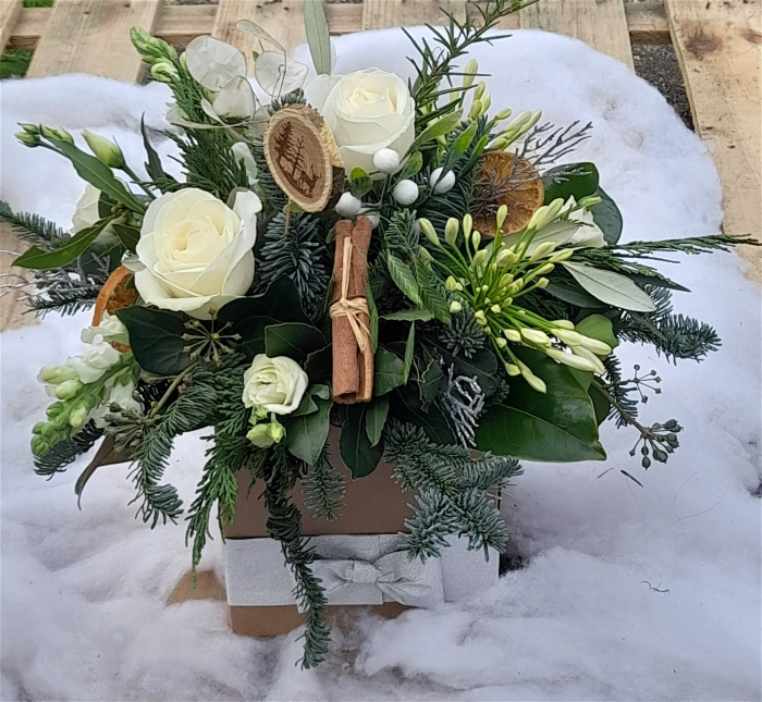 Christmas Arrangements | Christmas Gift Box White