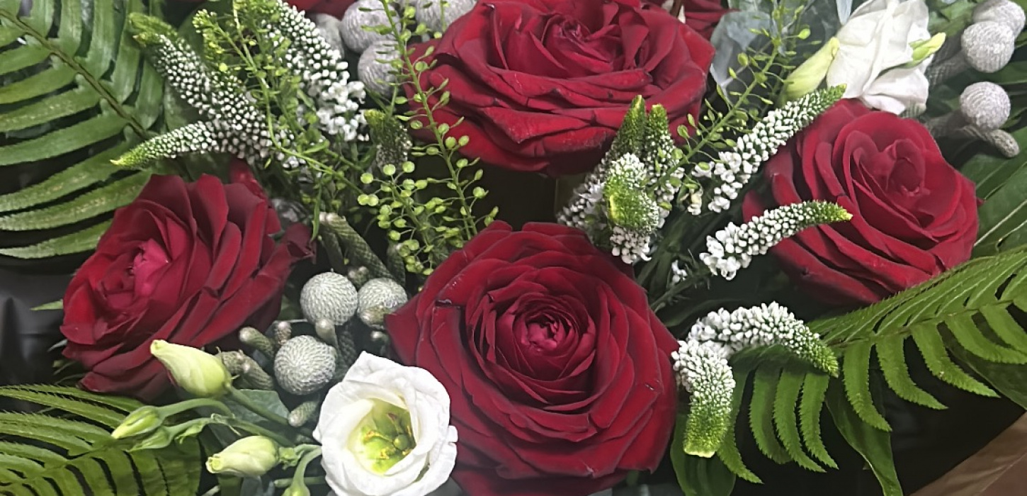 Rae of Roses | Flower Studio  | Eastleigh | Home