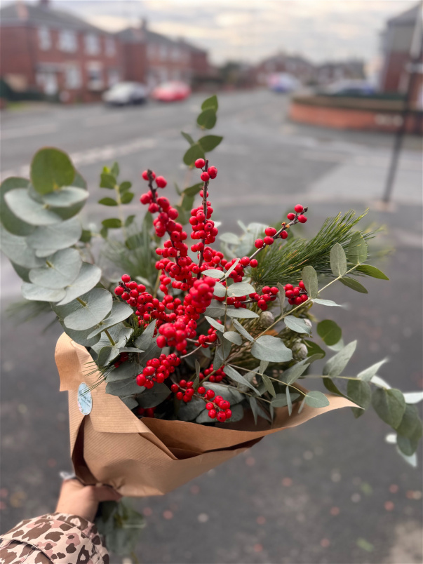 Bouquets | Christmas | Festive foliage