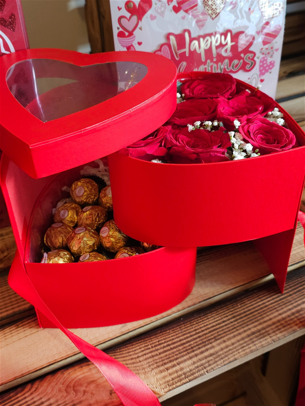 Christmas | Hat Boxes | Valentines | Two Hearts