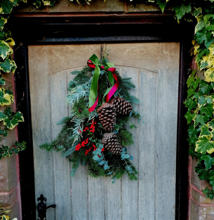 Arrangements | Christmas Door Swag