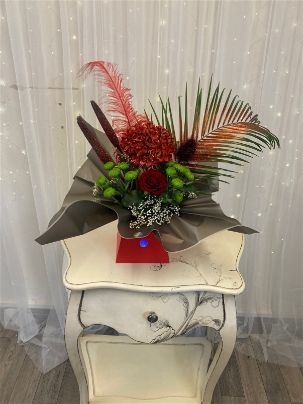 No Vase Needed Arrangements | Valentines | Gothic vibe live box