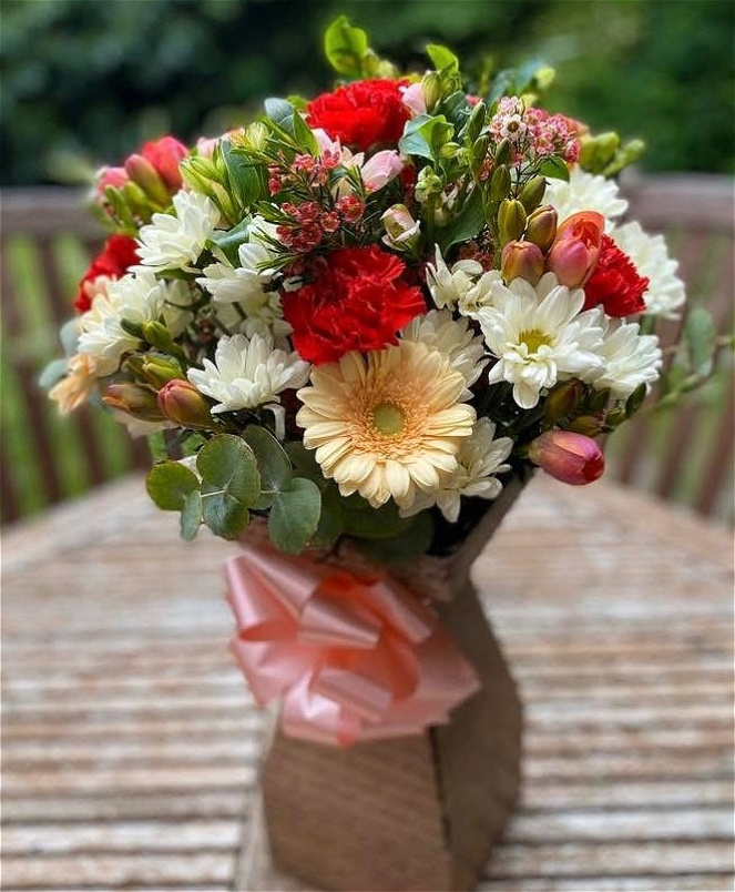 Valentines | Mixed hand tied with single red rose