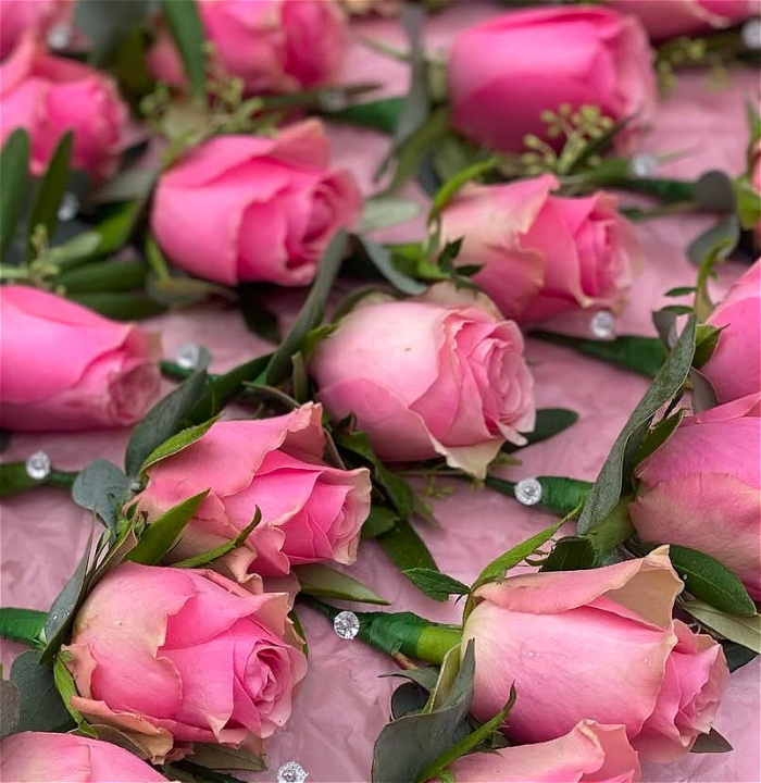 Occasions | 70 x Pink rose Buttonholes